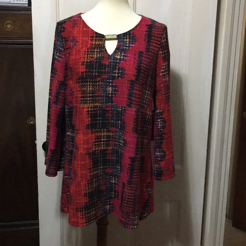 🌺🌺Multicolored SOFT Tunic Top🌺🌺 - Picture 2 of 6